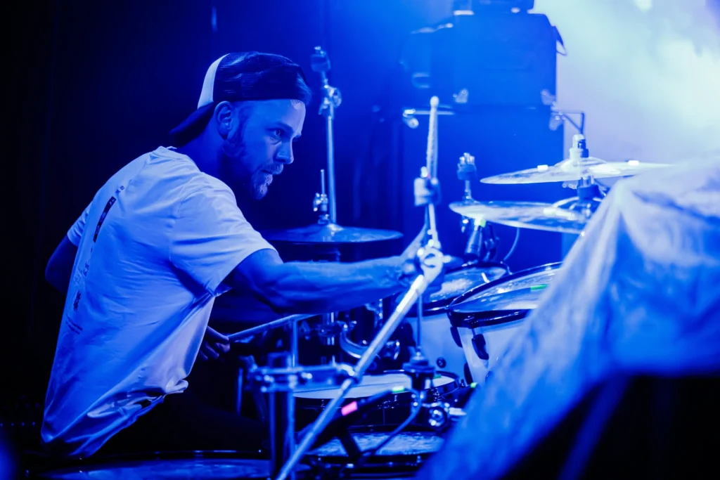 otu-overtheunder-koncerty-20_11zon