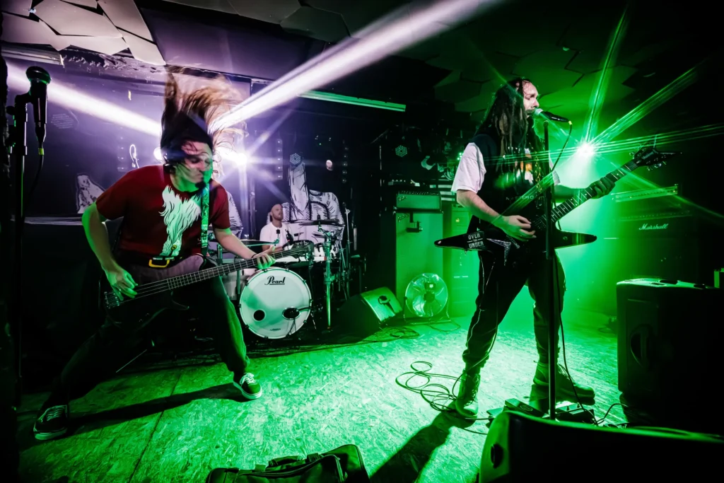 otu-overtheunder-koncerty-2_11zon