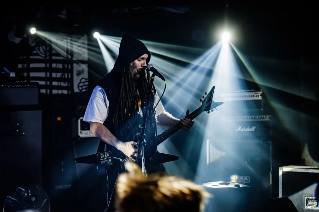 otu-overtheunder-koncerty-8_11zon