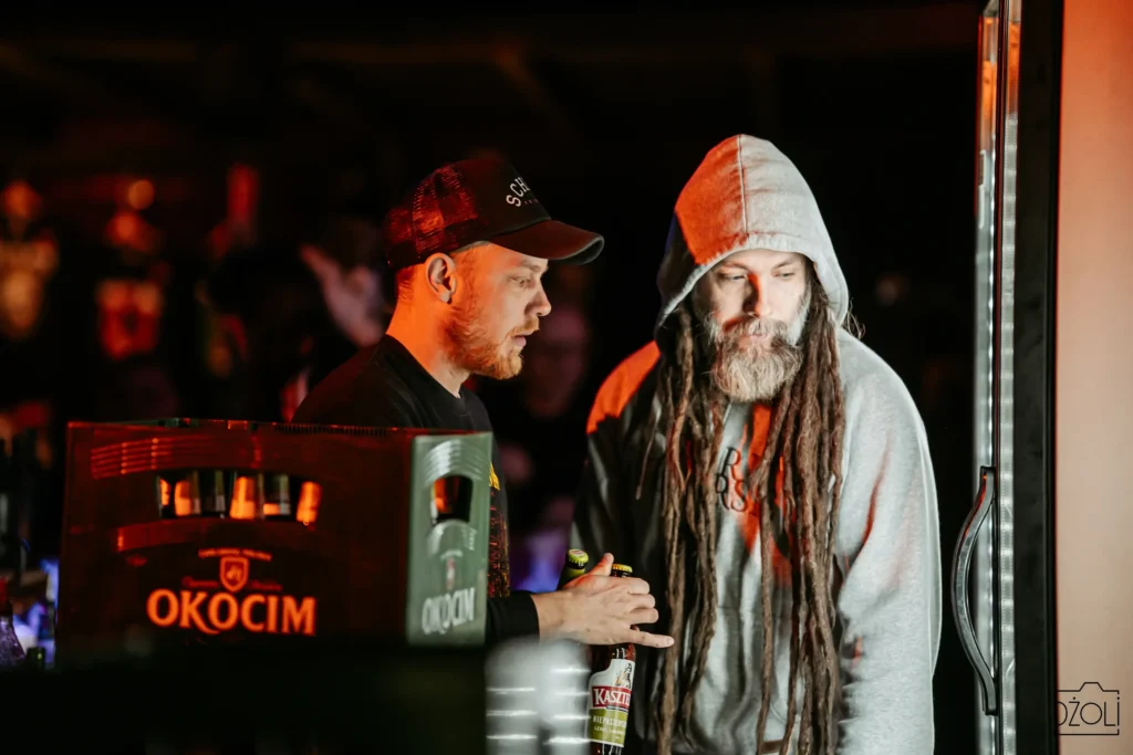 over-the-under-band-otu-zespol-1_11zon